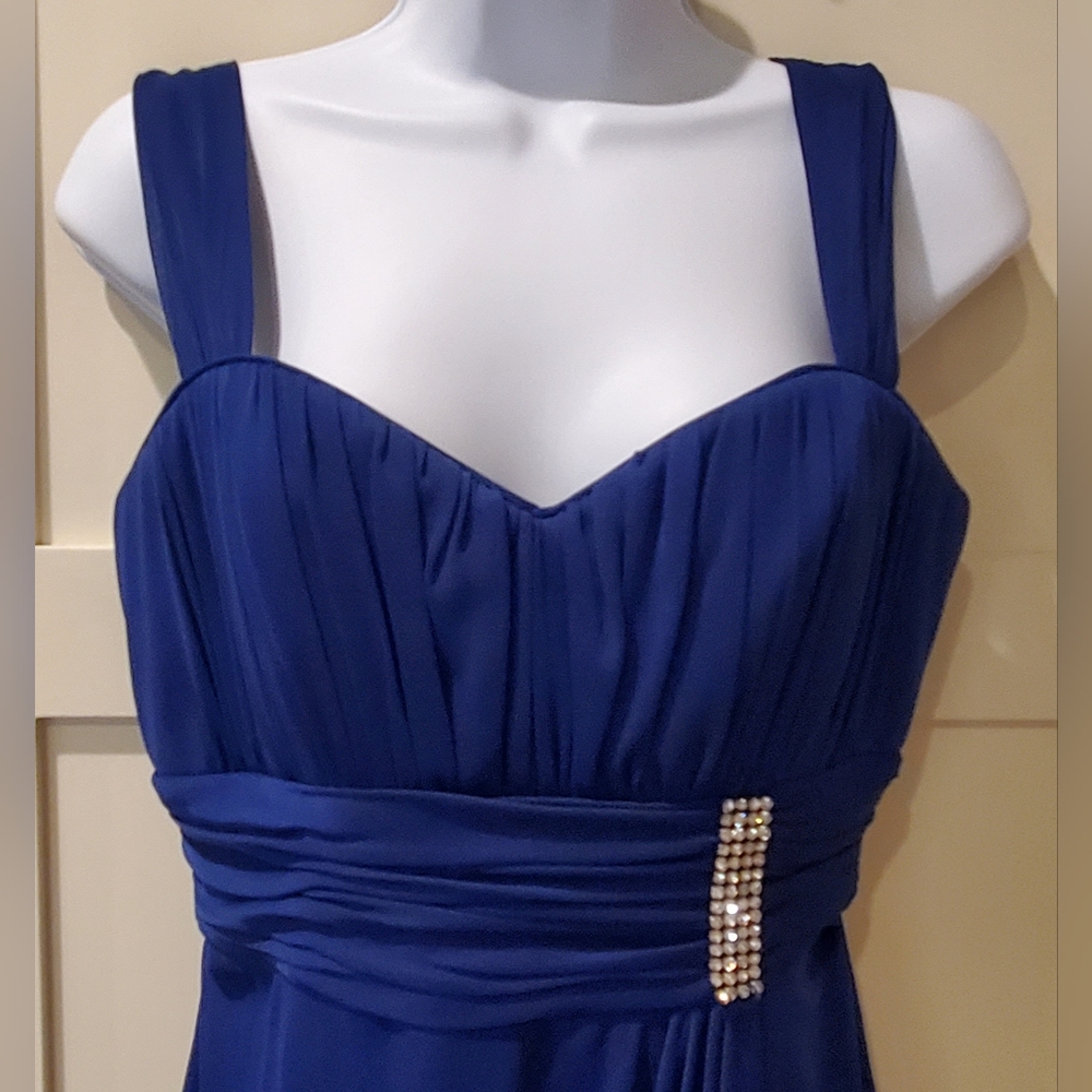 NWT Women's Formal Dress - Picture 2 of 7